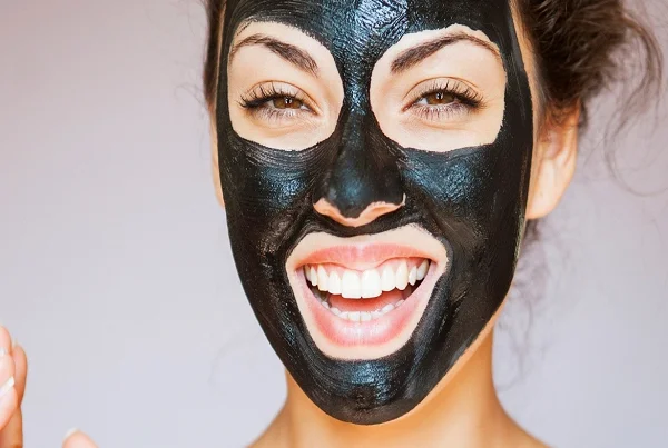 HOLLYWOOD FACIAL